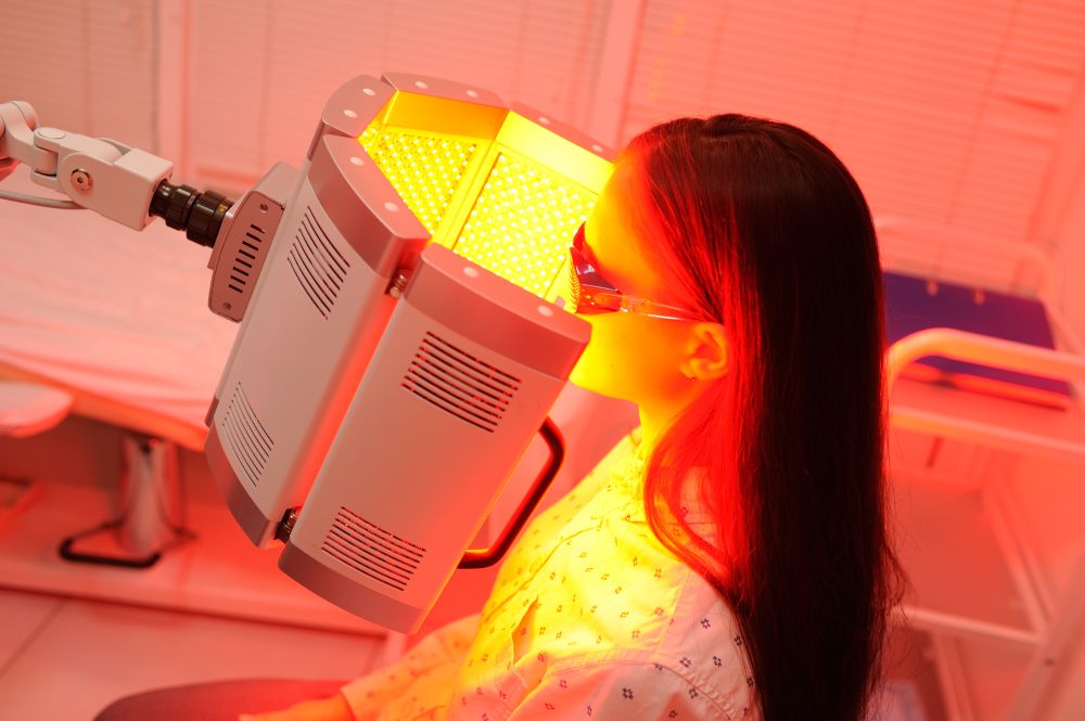 LED LIGHT THERAPY shutterstock_1283094064